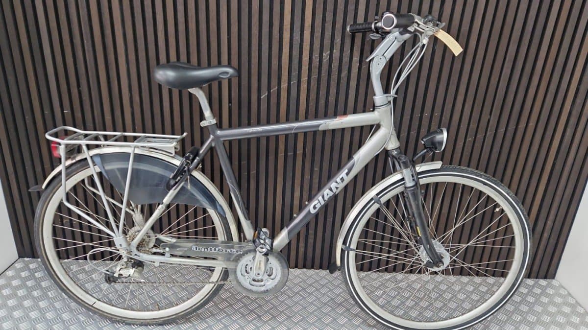 Giant Tourer